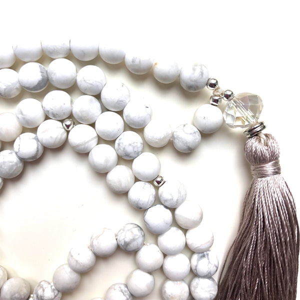 Howlite Mala Beads, Hamsa Charm, Yoga Necklace, Yoga Schmuck, 108 Mala