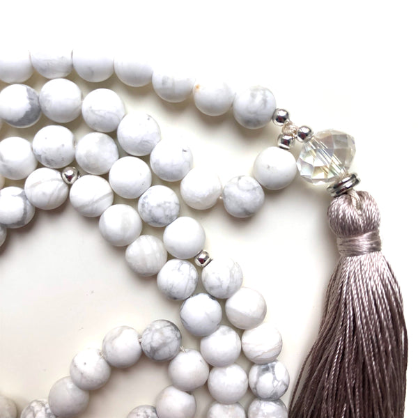 Howlite Mala Beads, Hamsa Charm, Yoga Necklace, Yoga Schmuck, 108 Mala